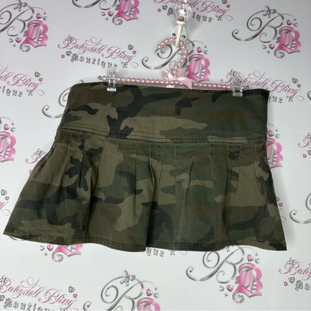 F21 skirt mini ruffle Camouflage Mini Skirt with Buckle Detail y2k camo micro - Picture 4 of 5